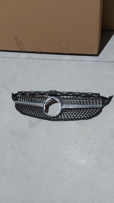 Grelha diamante mercedes  C W205