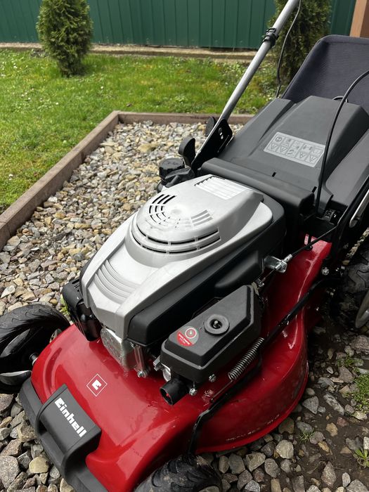 Бензинова газоно косарка Einhell