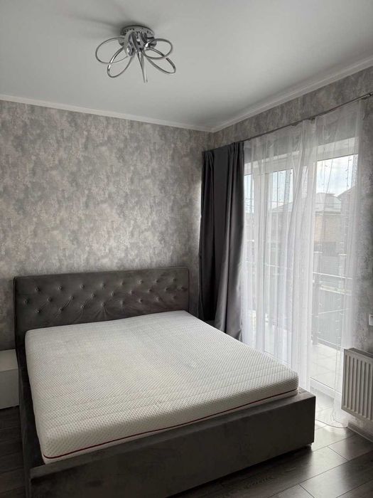 Оренда сучасного будинку 180м² — котеджне містечко «Щастя», Жуляни (Солом'янський р-н)