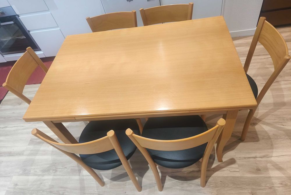 Mesa de Refeição extensível com 6 cadeiras