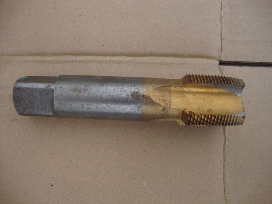 Метчик 1.5 дюйма