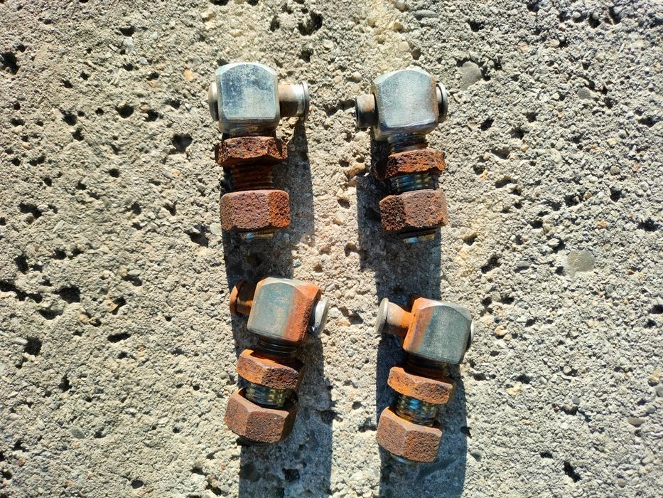 Zawiasy do bramy wjazdowej itp.