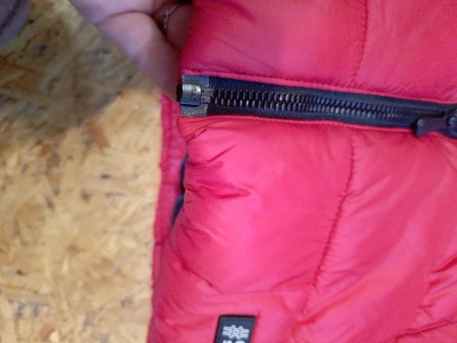 Продам демі курточку дутік на 12-13 років на зріст 152 см