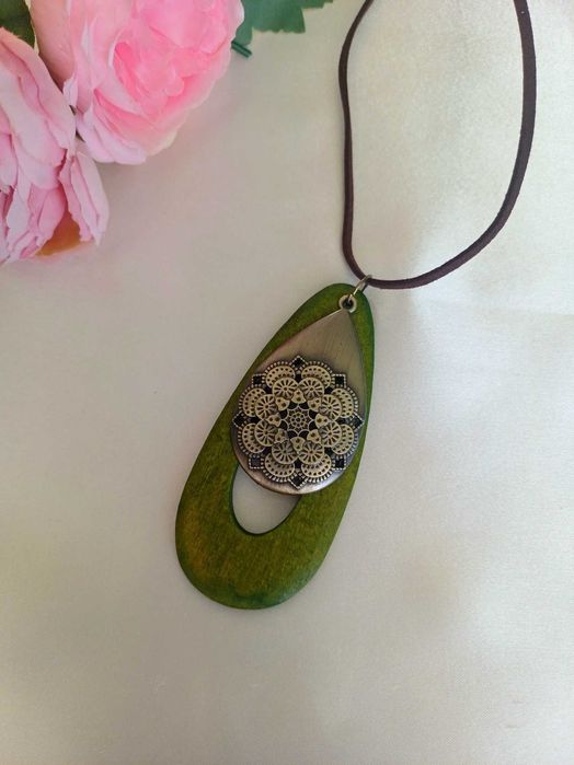 Naszyjnik Bohema  - Drewno -kwiat