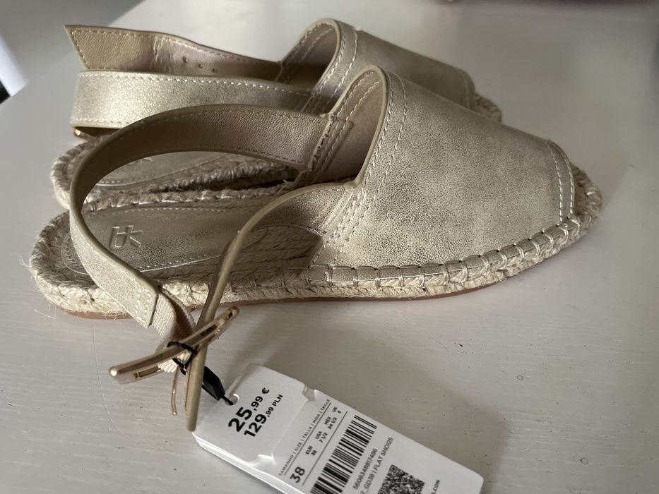 Sandalias Parfois em dourado novas