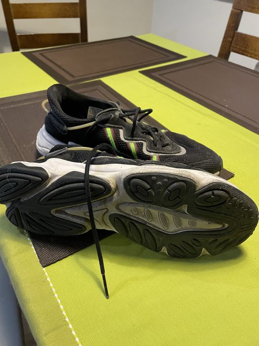 Sprzedam buty Adidas Ozweego 44