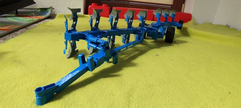 Pług Lemken bruder 8 skibów