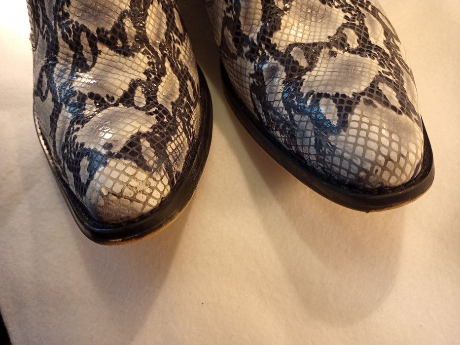 Buty kowbojki mało używane skóra 42