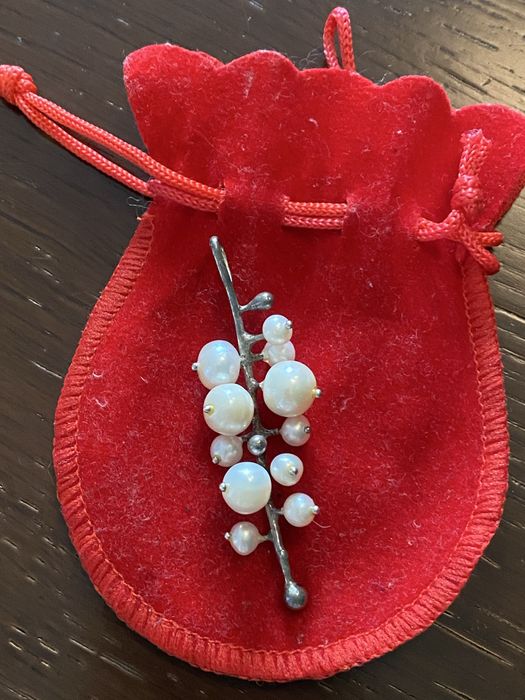 Срібний кулон з перлами