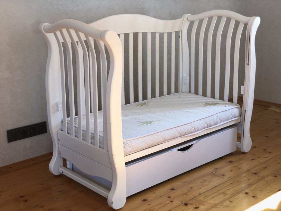 Продам дитяче ліжечко Верес лд-19