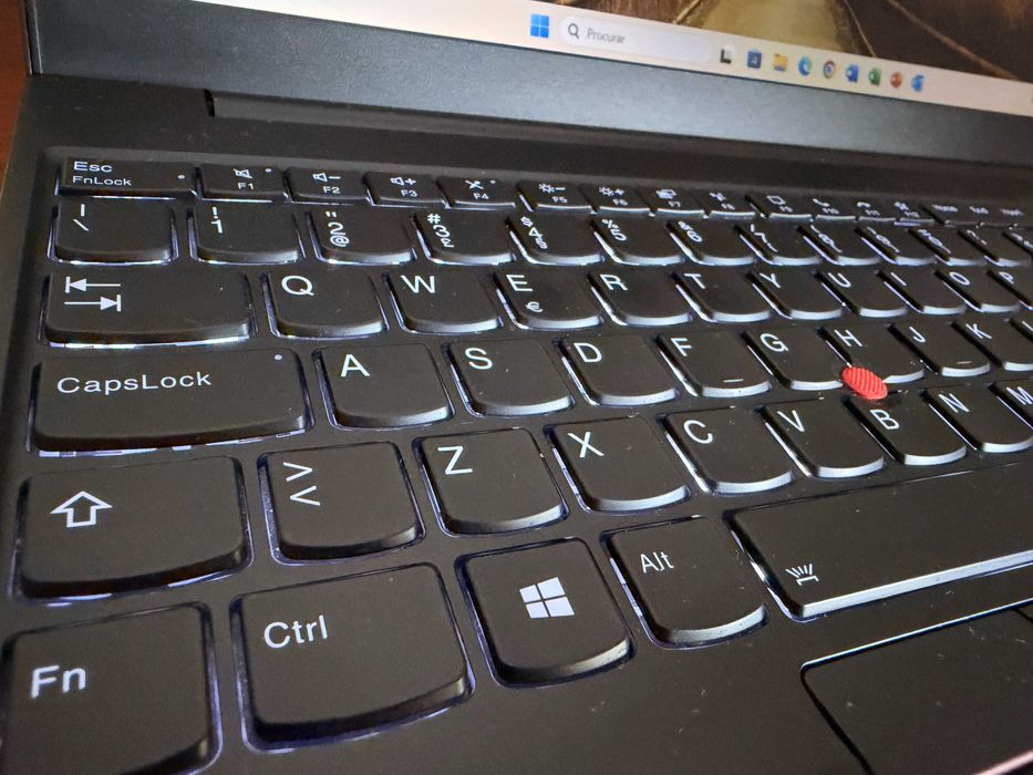 Lenovo ThinkPad E15 Gen2|15.6"FullHD|i7-1165G7|16G Ram|Ssd 512Gb|PT-PT
