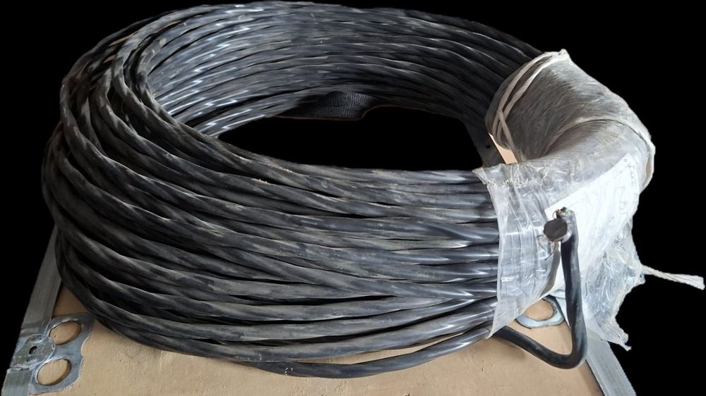 Кабель ВВГ 3х2,5. Длинна 50м.