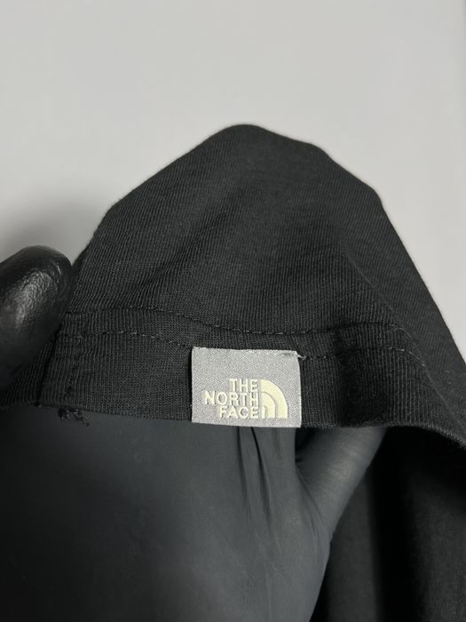 Футболка The North Face