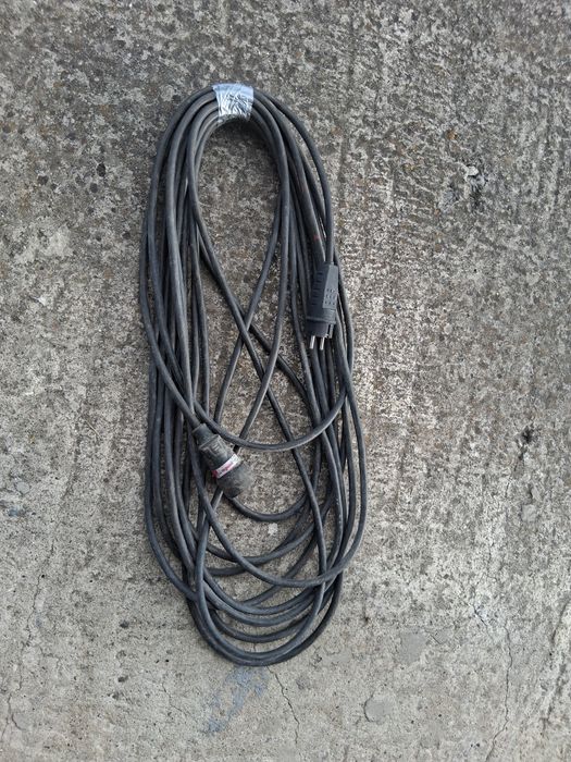 Przedłużacz 230v 17m 3×2,5 3 żyłowy
