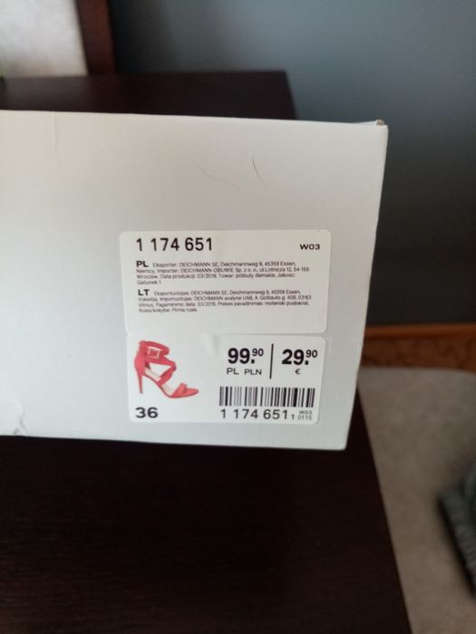 Buty czerwone stan idealny
