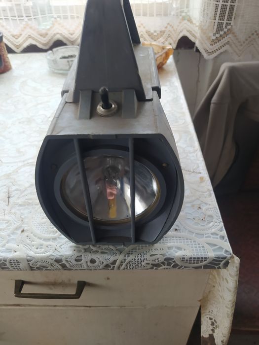 Фонарь прожектор