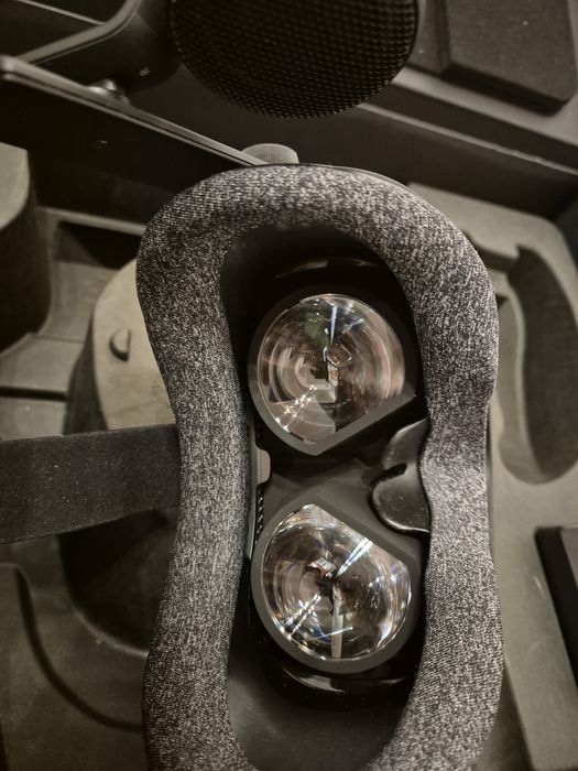 Valve Index – komplet, stan bdb+ – użyte < 10 h