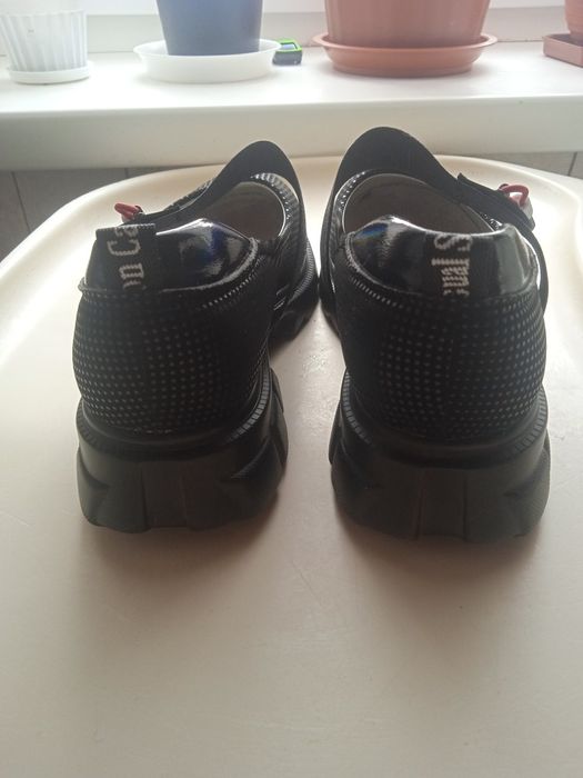 Туфельки на девочку 34 размер