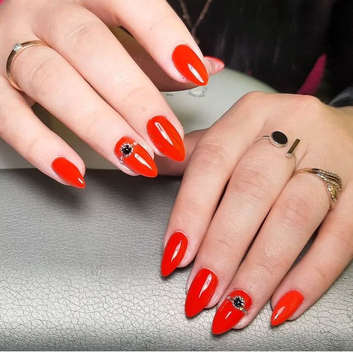 Профессиональный маникюр, гель-лак, наращивание ногтей в г.Самаръ