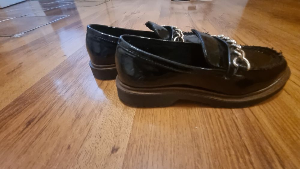 Лофери лакові чорні