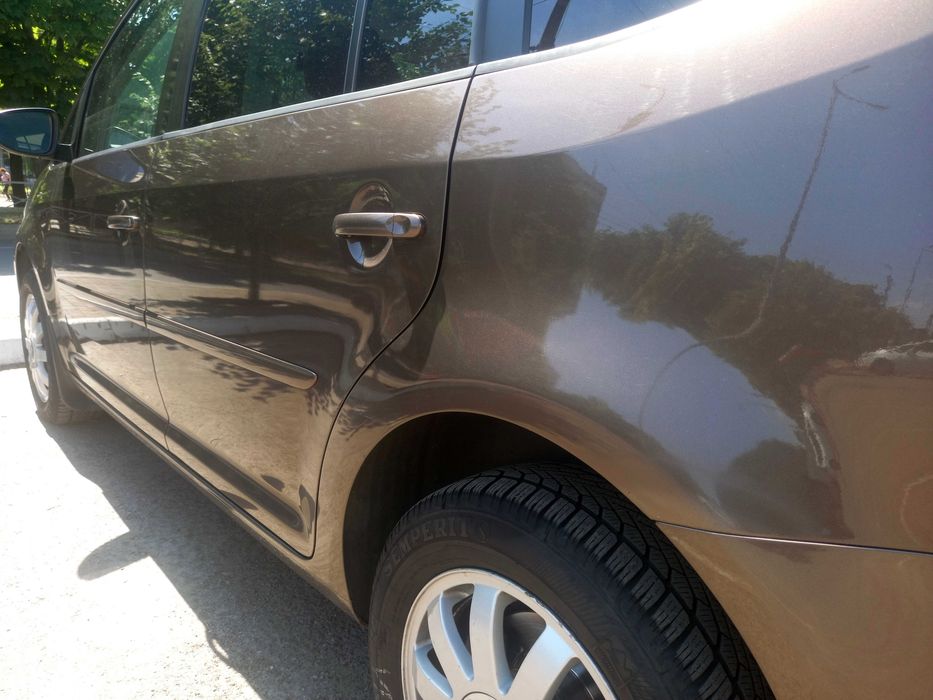Volkswagen Touran 2011  2.0D AT (140 к.с.) Стан -Хороший.!