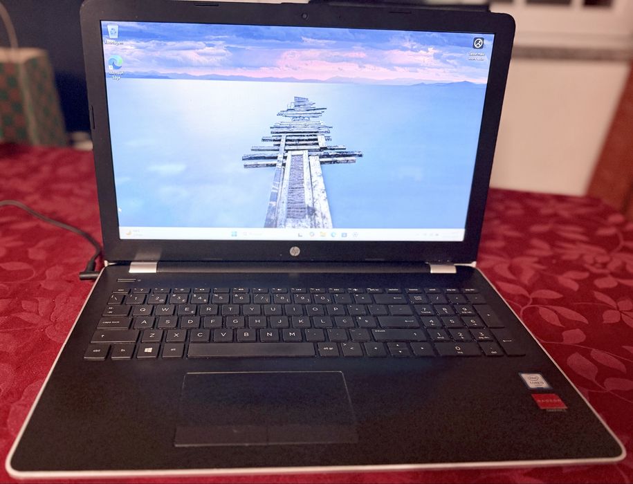 Portatil HP 15-BS0XX com Radeon