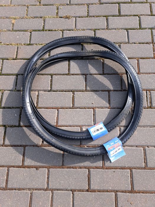 Opony do wózka inwalidzkiego 2szt.