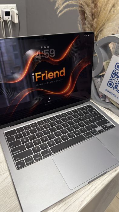 MacBook Air m2  8/256 Gb Space Gray,ідеальний стан,12 циклів,гарантія від магазину IFriend.