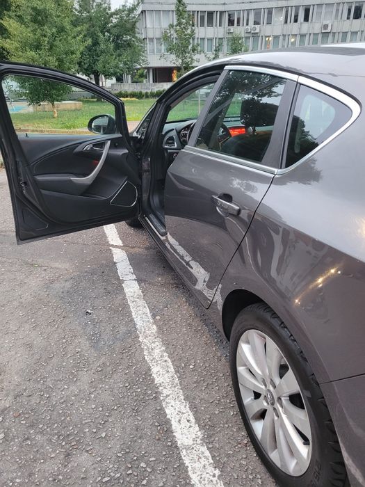 Opel Astra J 1.4 100cv — Gasolina | 2011 | Nacional