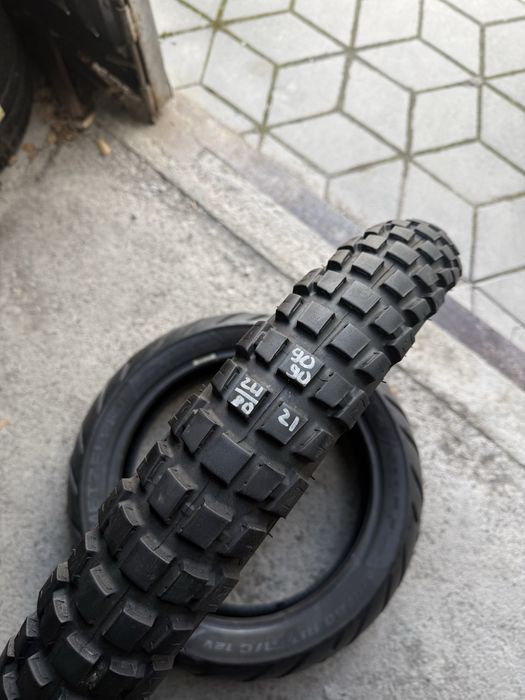 ЯК НОВА 90/90/21 Michelin мото шини склад резина