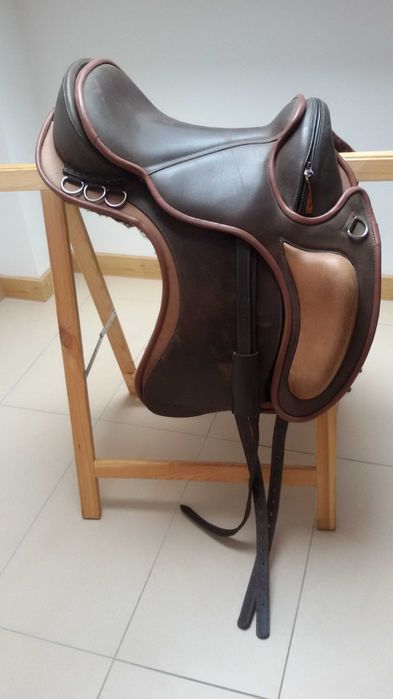 Siodło bezterlicowe Barefoot Barrydale brązowe i osprzęt