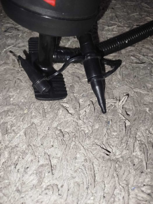 Bomba manual como nova.