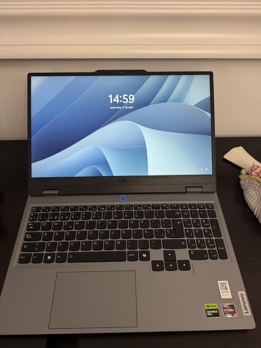 Lenovo LOQ 15ARP9 15.6” com AMD Ryzen 7 7435HS, 24gb RAM, 512gb SSD e RTX 4050