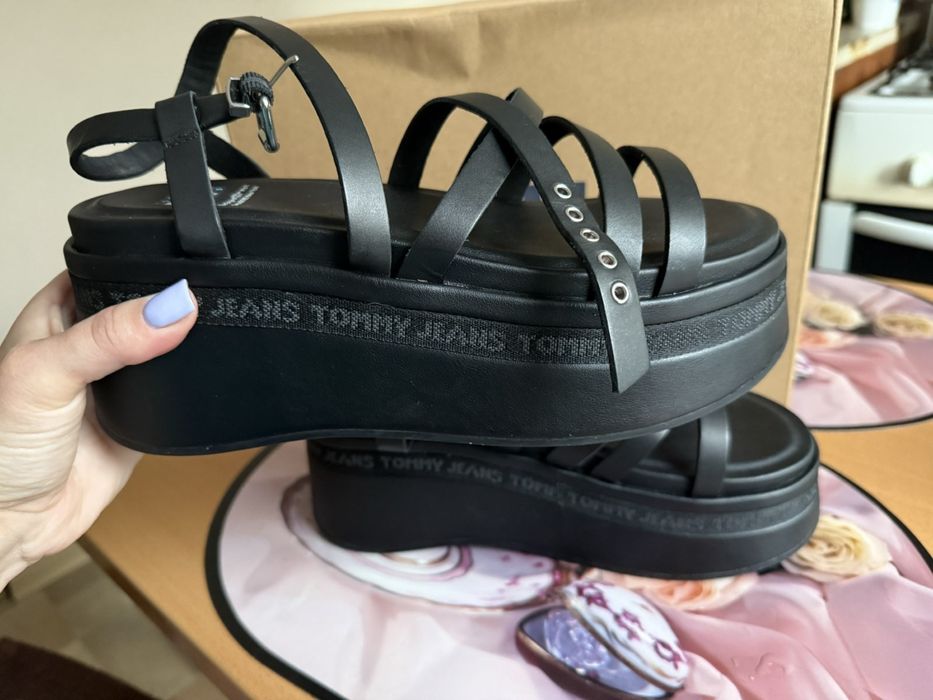 Босоножки Tommy