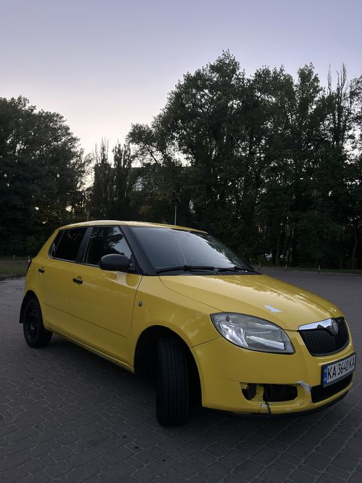 Skoda fabia 2 ))