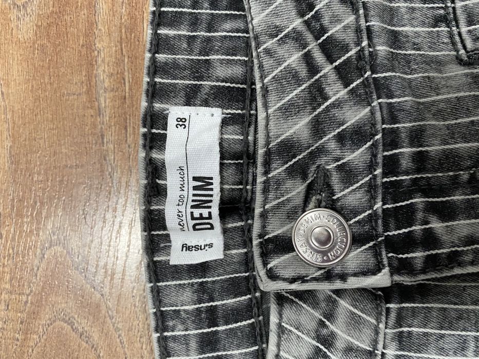 Spodnie w paski denim