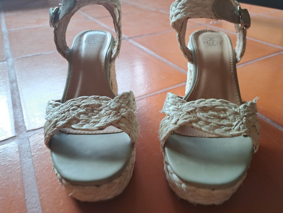 Sandálias muito confortáveis