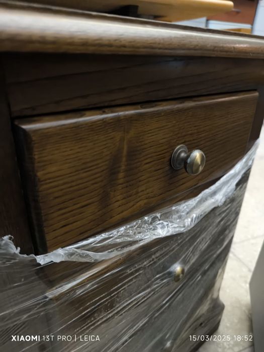 Mesa de cabeceira64729681535745120