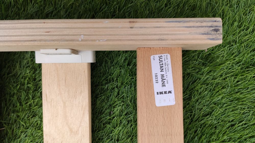 Estrado IKEA Sultan