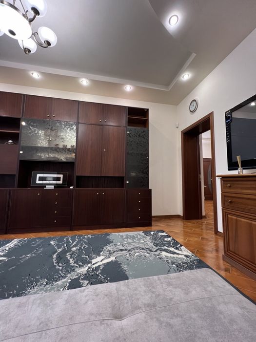 Оренда 1 кімн. Квартири по вул. Єфремова 75