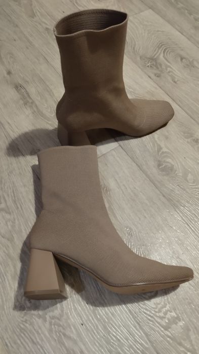 Красиві ботильони 35-36 розмір