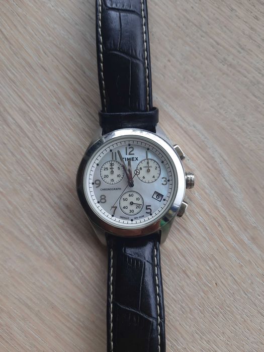 TIMEX 1854 Chronograph Indiglo WR 100M - elegancki zegarek na skórzanym pasku