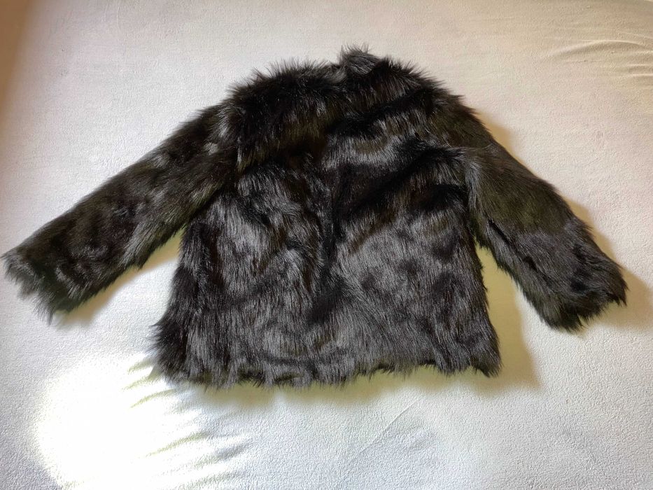 Czarne futro sztuczne unisex