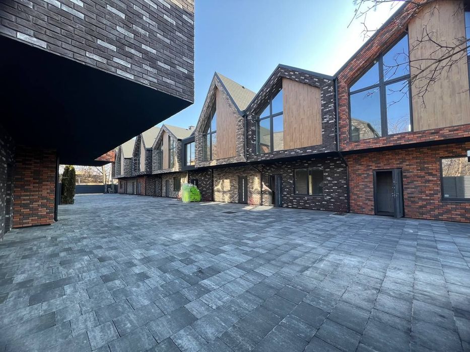 Котеджне містечко  в центрі Ірпеня, таунхауси від 85м2