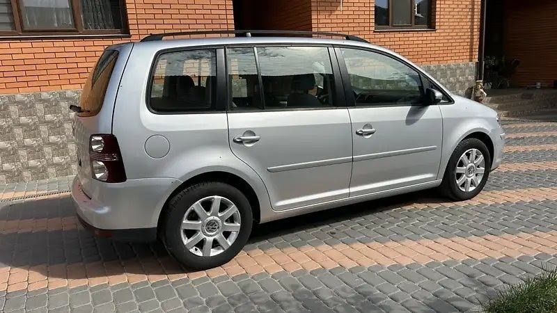 Volkswagen Touran 2009