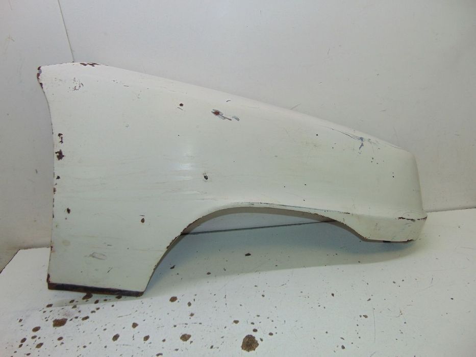 Renault 5 guarda lamas