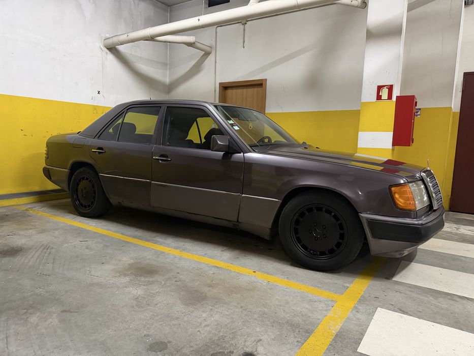 Mercedes   250D  w124 sportline