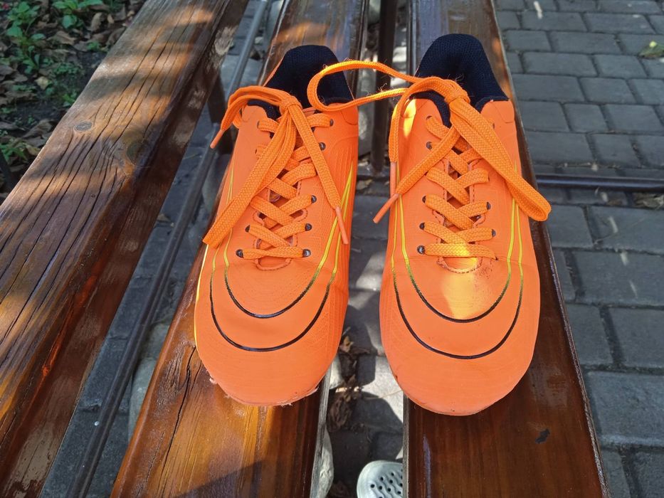 Продам бутси дитячі