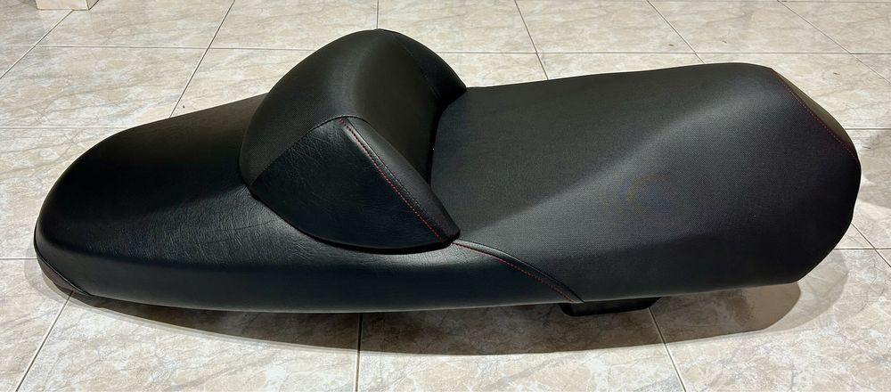 Banco Mota SYM GTS Evo 125 velho por novo