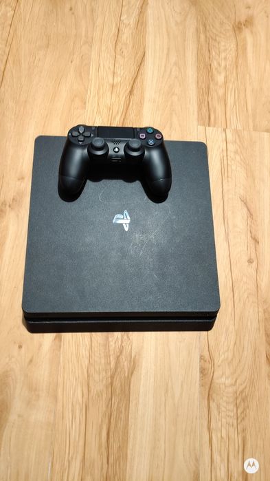 Konsola PS4 w zestawie z padem 1tb